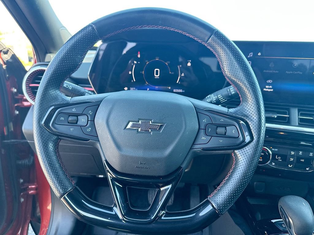 Used 2024 Chevrolet Trax RS w/ Sunroof Package FWD image 18