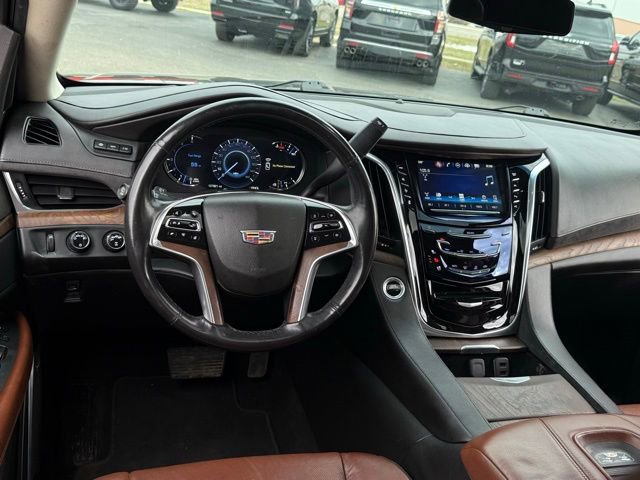 Used 2019 Cadillac Escalade Premium Luxury image 18