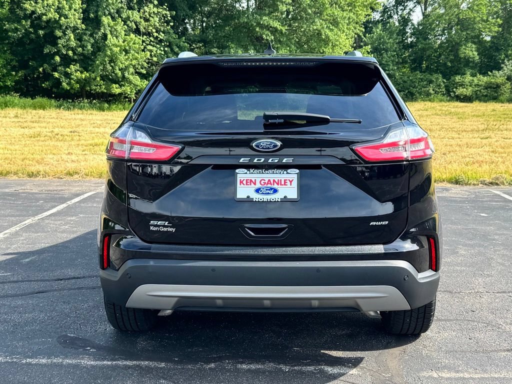 Certified 2022 Ford Edge SEL w/ Convenience Package AWD/4WD image 10