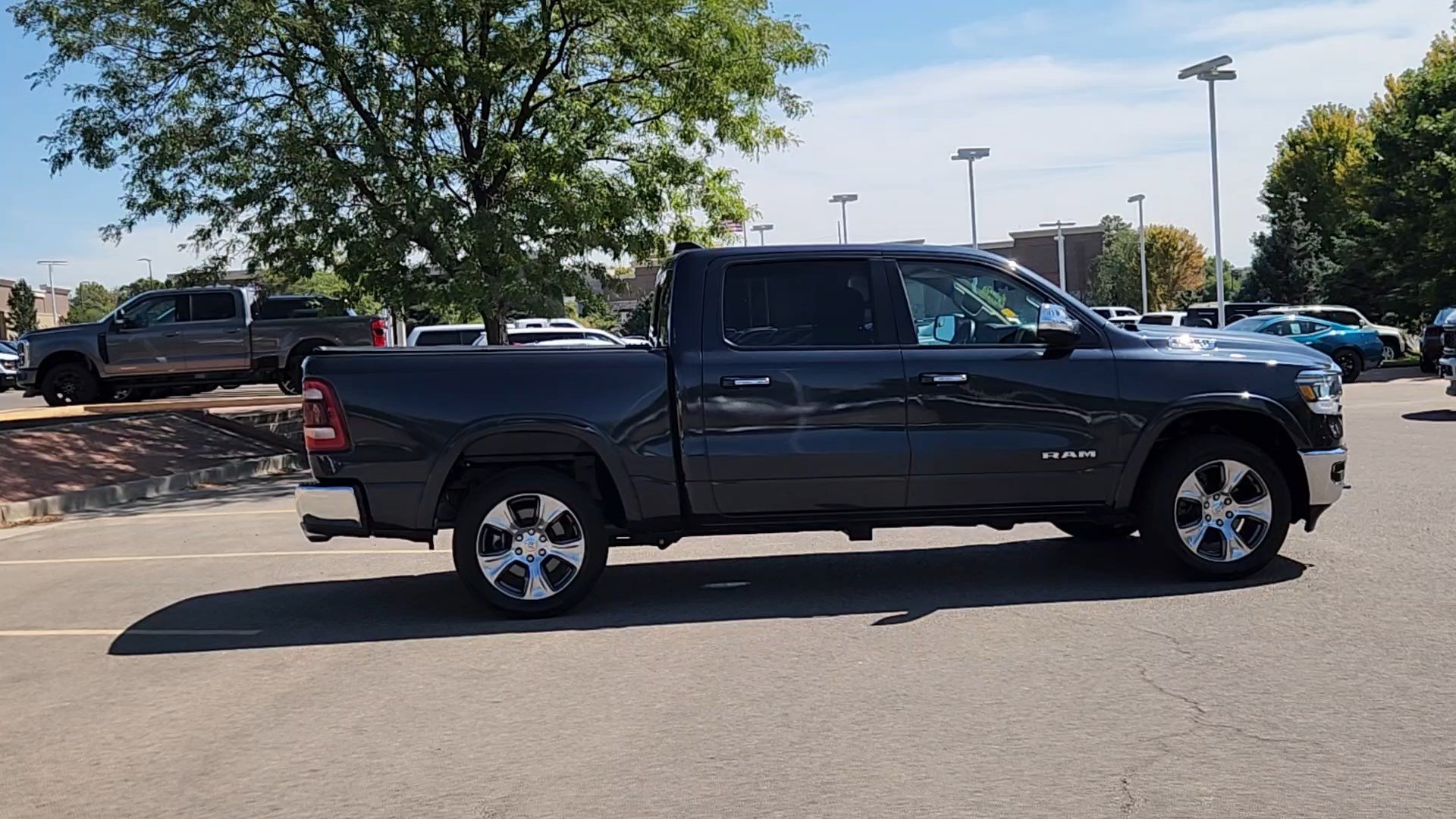 Used 2020 RAM 1500 Laramie AWD/4WD image 13
