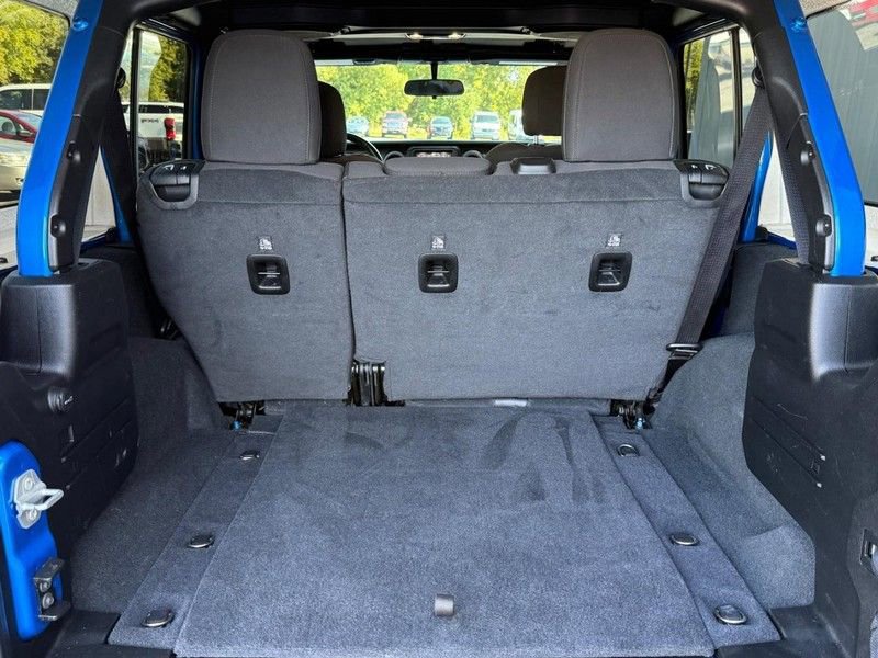 Used 2022 Jeep Wrangler Unlimited Willys image 8