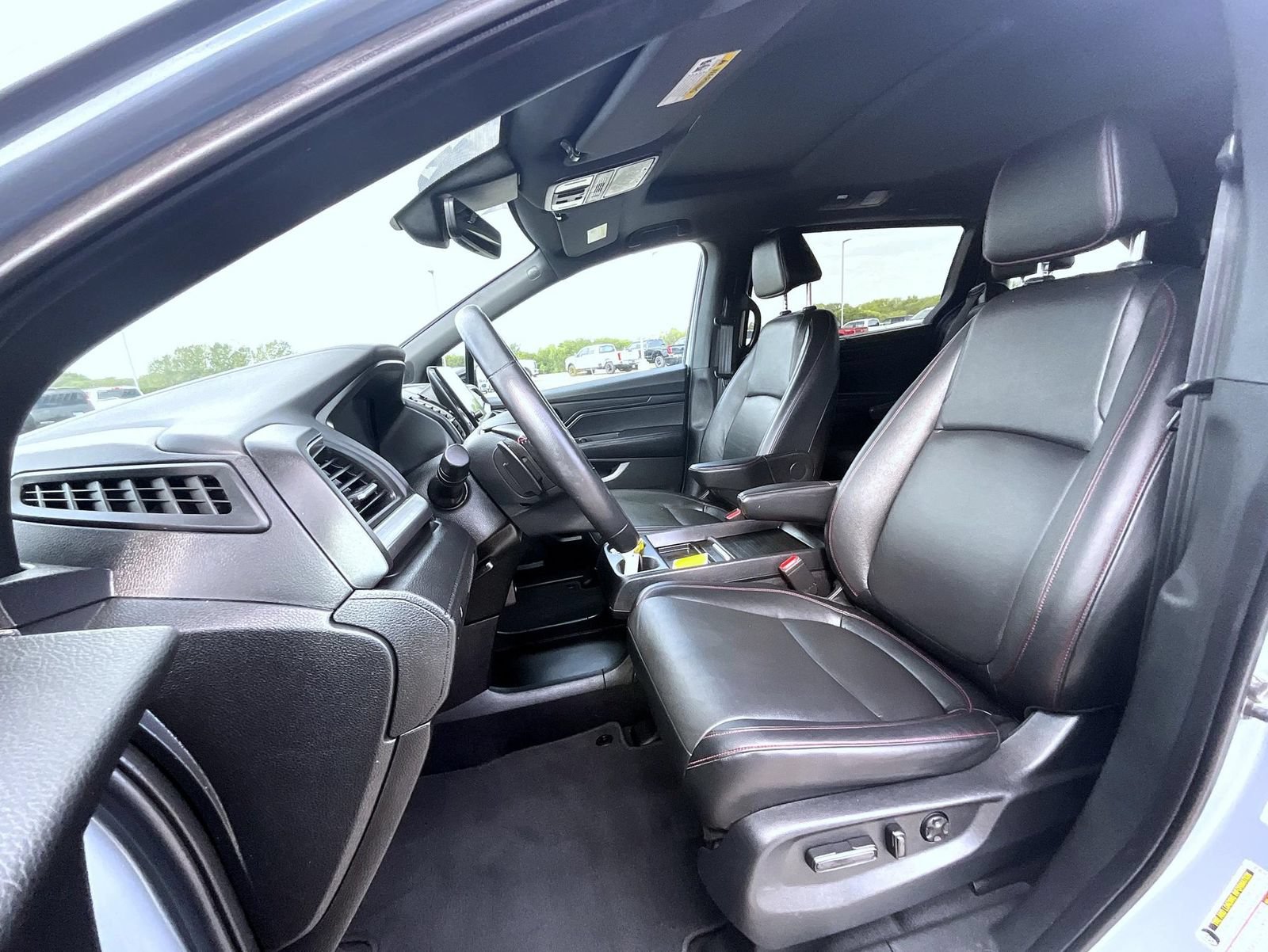Used 2024 Honda Odyssey Sport image 10