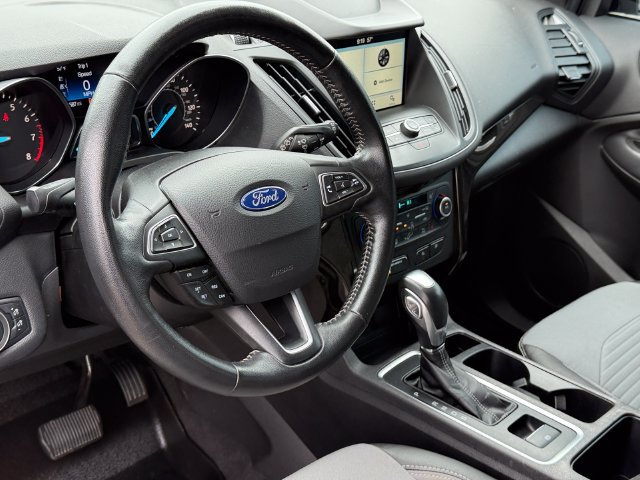 Certified 2019 Ford Escape SE FWD image 17
