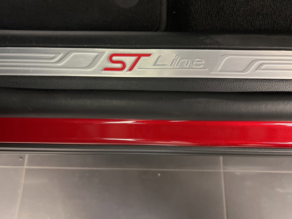 Certified 2025 Ford Explorer ST-Line image 29