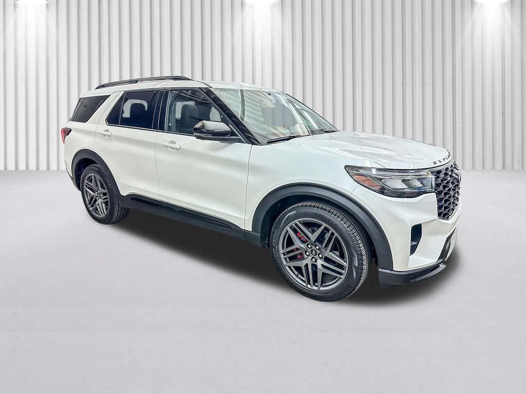Certified 2025 Ford Explorer ST AWD/4WD image 2