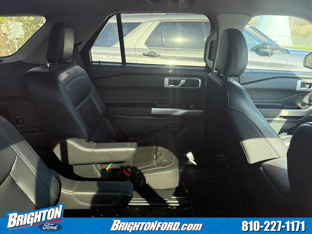 Certified 2024 Ford Explorer XLT w/ Equipment Group 202A AWD/4WD image 8