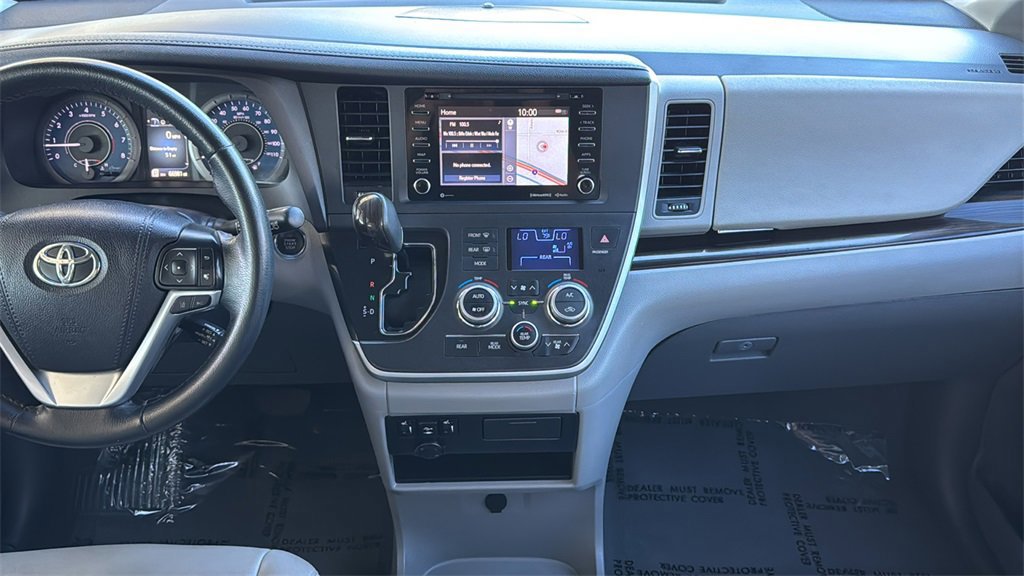 Used 2020 Toyota Sienna XLE w/ XLE Navigation Package image 9