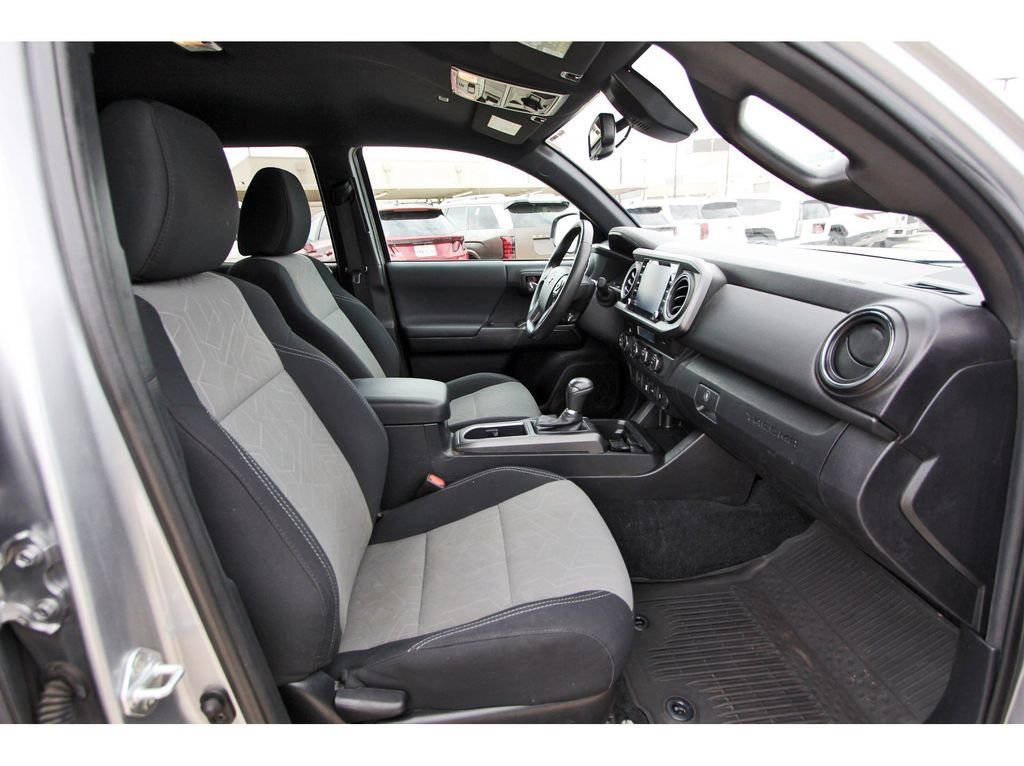 Used 2021 Toyota Tacoma TRD Off-Road AWD/4WD image 26