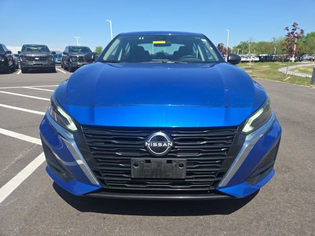 Used 2025 Nissan Altima 2.5 SV FWD image 3