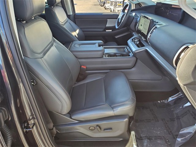 Certified 2025 Ford Expedition Active image 19