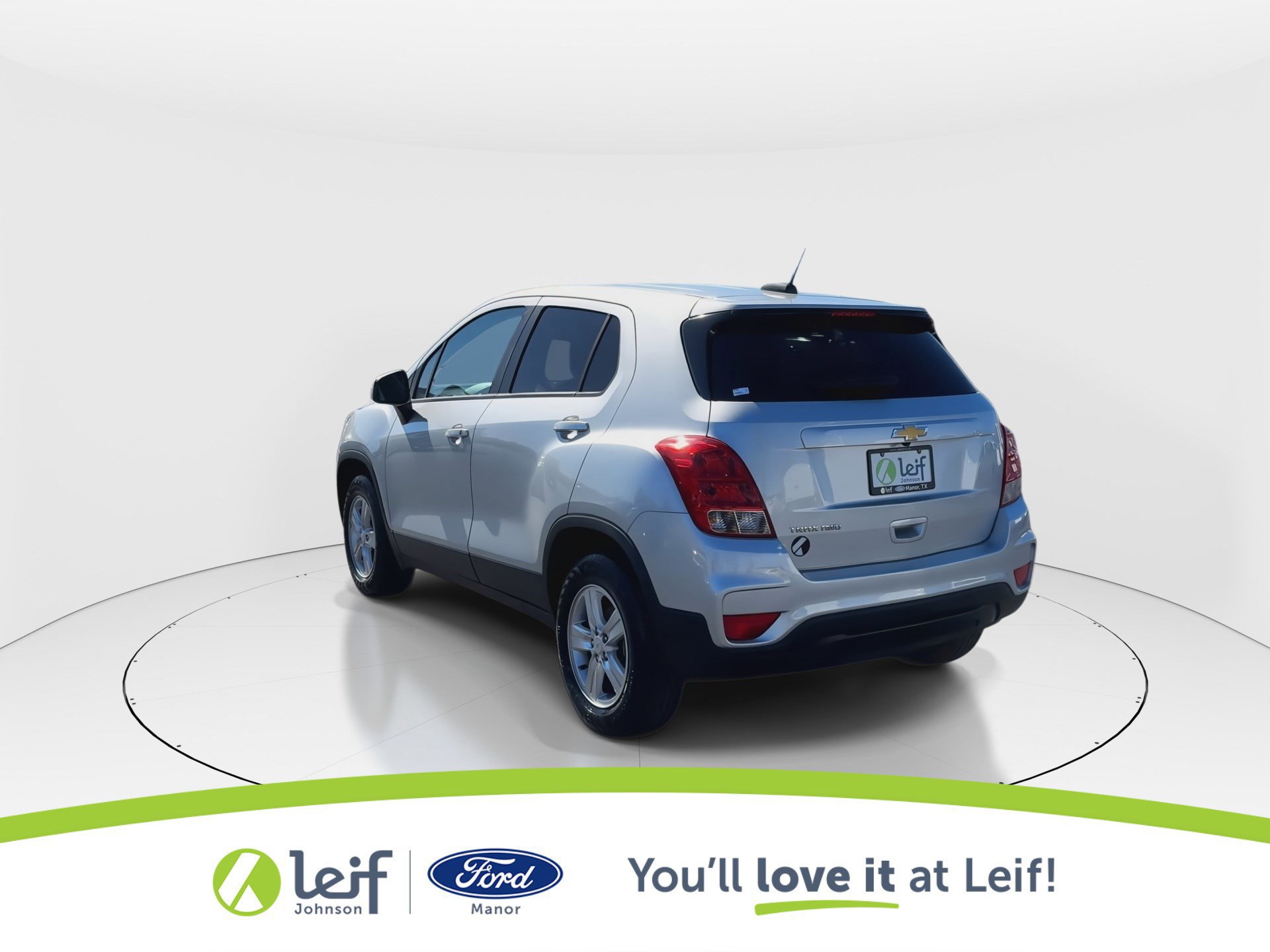 Used 2022 Chevrolet Trax LS w/ Tint and Cruise Package image 6