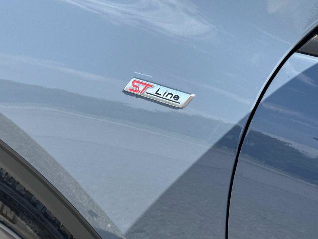 Certified 2025 Ford Escape ST-Line FWD image 12