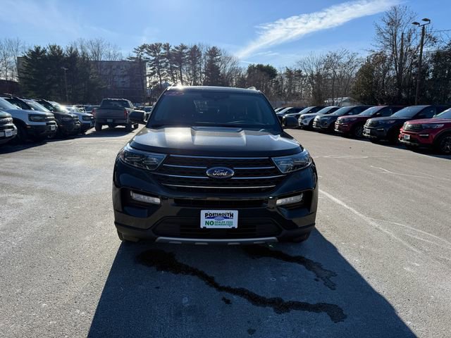 Certified 2022 Ford Explorer XLT w/ Equipment Group 202A image 8