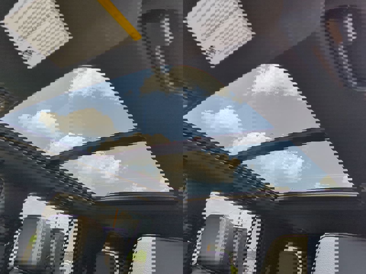 Used 2023 GMC Yukon Denali w/ Denali Reserve Package image 18