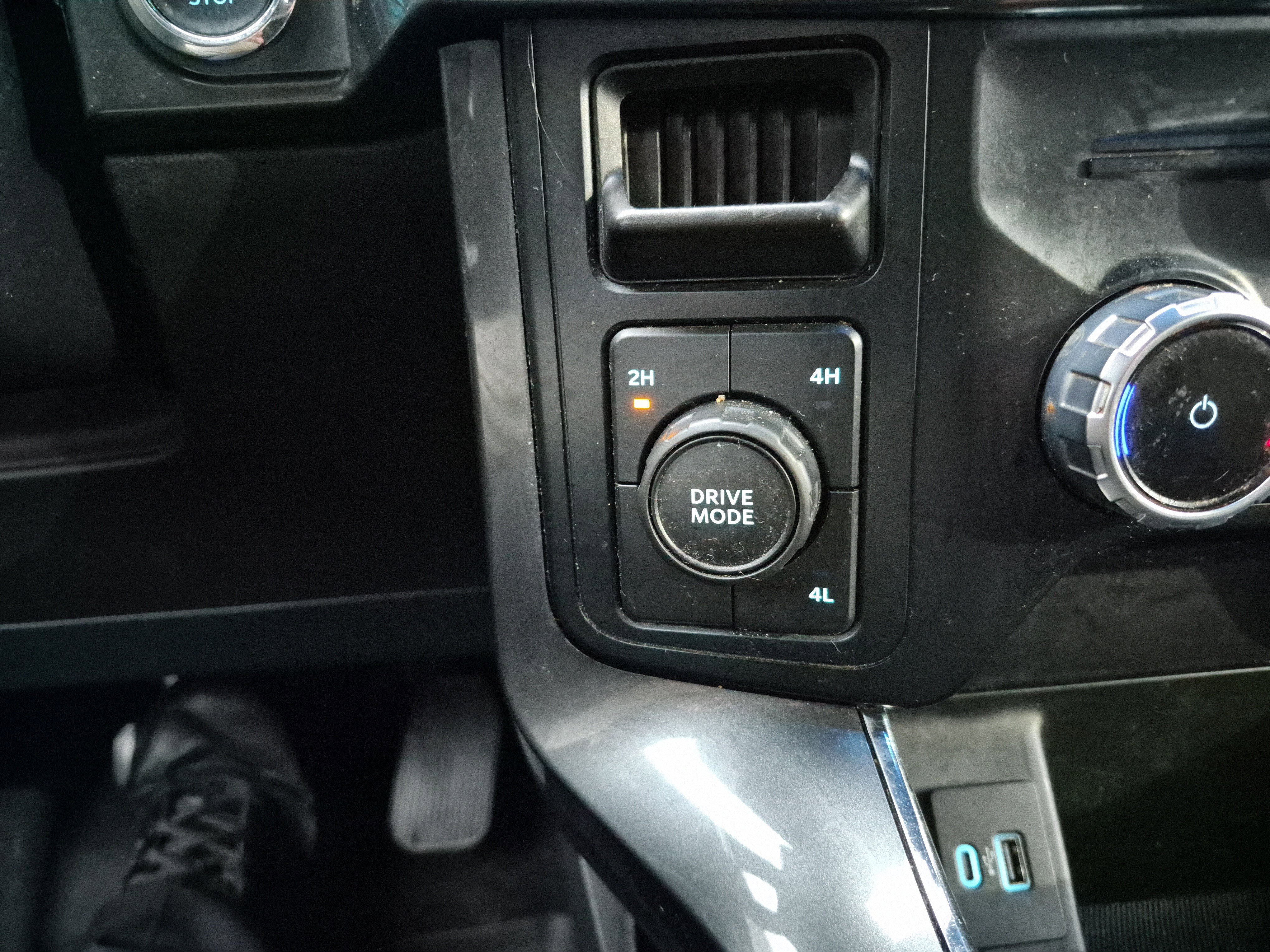 Certified 2023 Ford F150 XLT w/ Equipment Group 302A High image 32