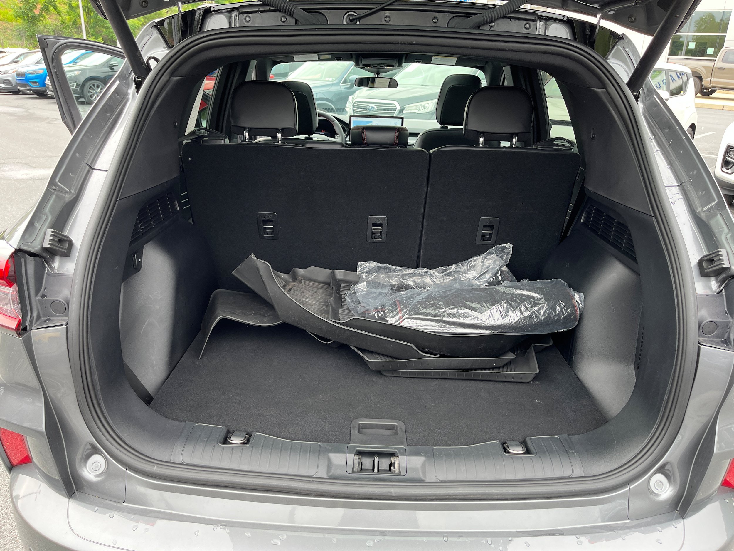 Certified 2023 Ford Escape ST-Line w/ Tech Pack #1 AWD/4WD image 9