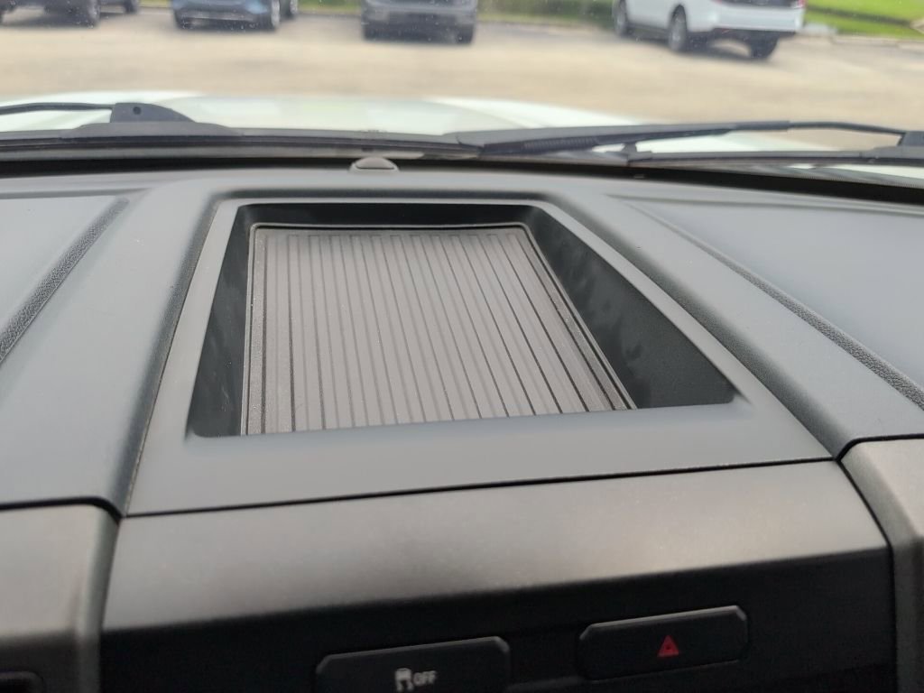 Certified 2022 Ford F350 XL w/ Power Equipment Group image 17