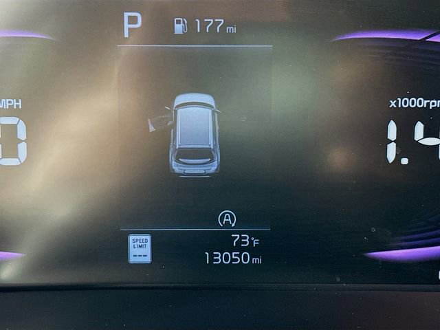 Used 2025 Kia Soul LX w/ LX Technology Package FWD image 18