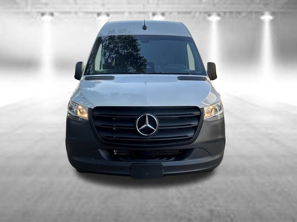 Used 2025 Mercedes-Benz Sprinter 2500 image 9