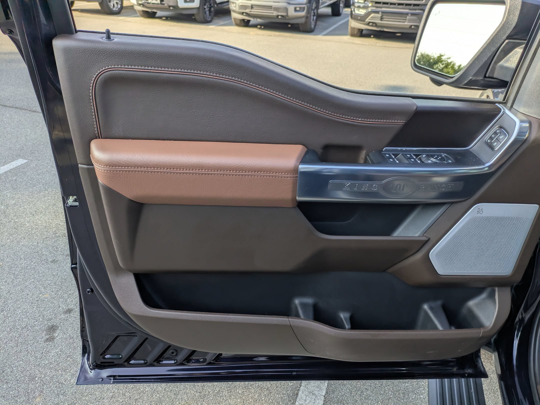 Certified 2025 Ford F150 King Ranch AWD/4WD image 16