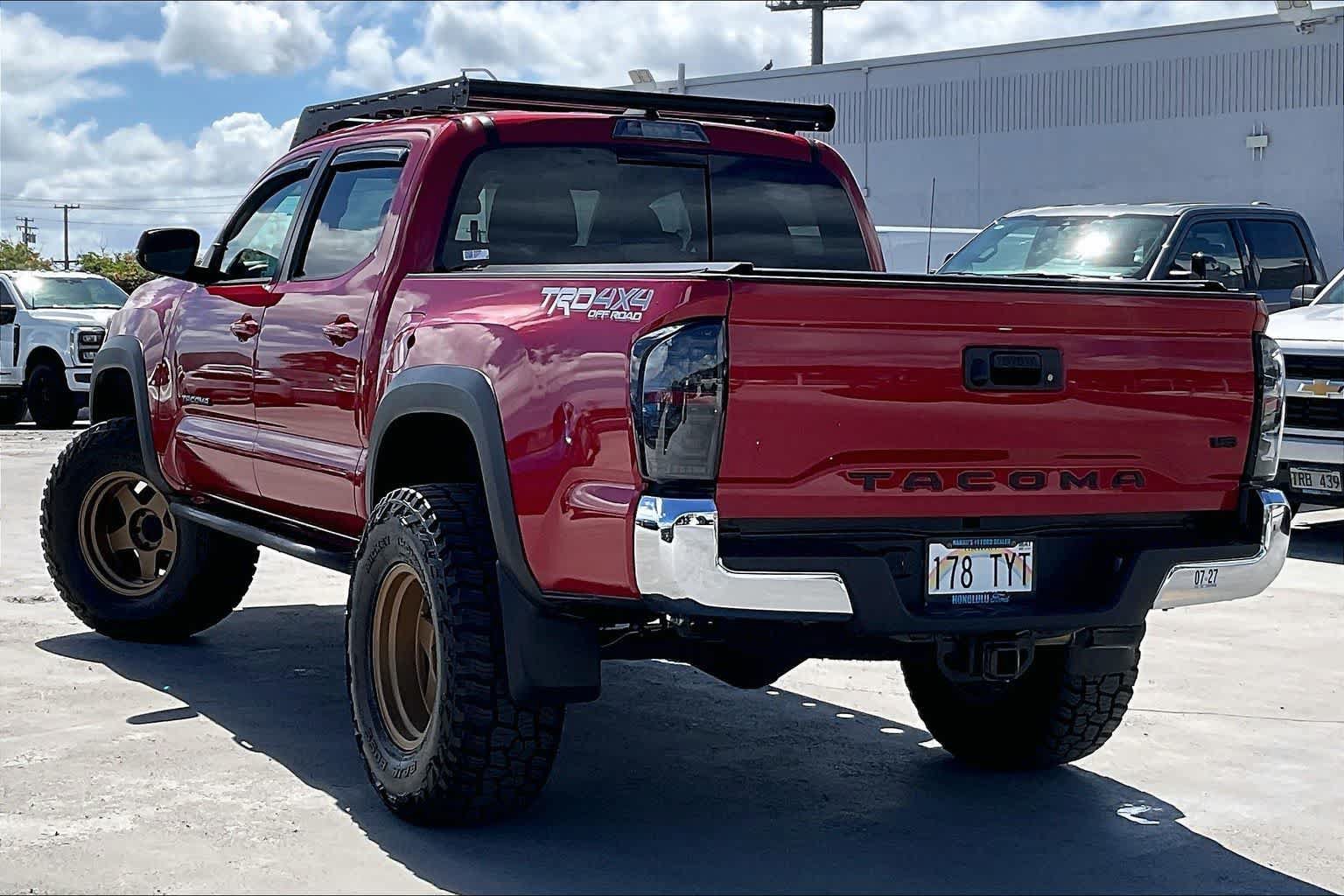 Used 2023 Toyota Tacoma TRD Off-Road w/ Black Out Package (TMS) AWD/4WD image 4