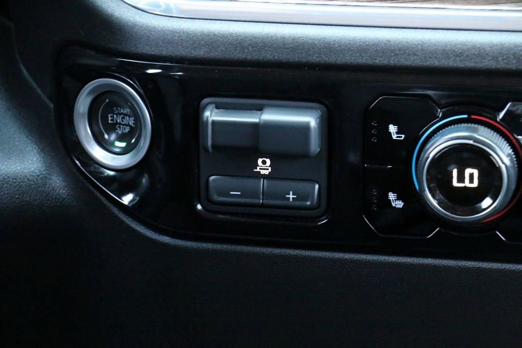 Used 2025 Chevrolet Silverado 1500 LT RWD image 29