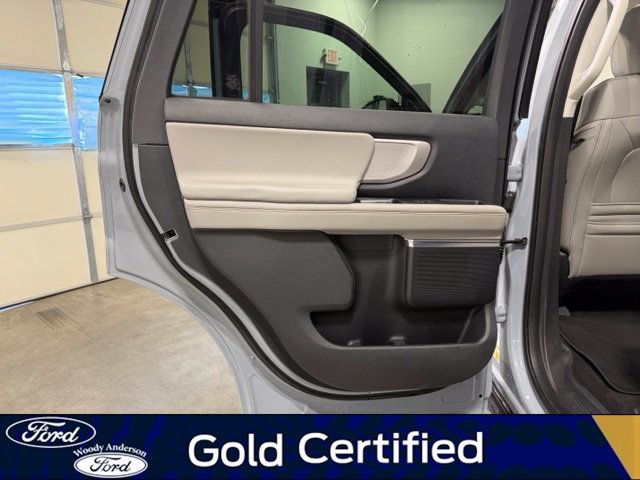 Certified 2025 Ford Expedition Active AWD/4WD image 25