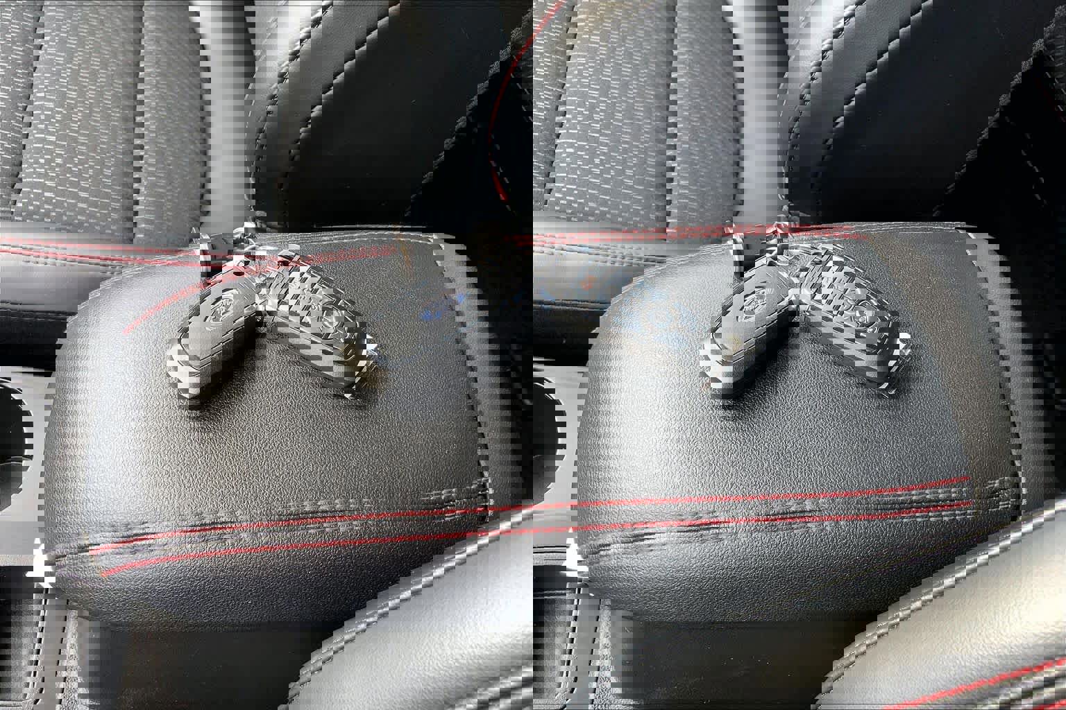 Certified 2025 Ford Escape ST-Line Select w/ Tech Pack #2 image 15