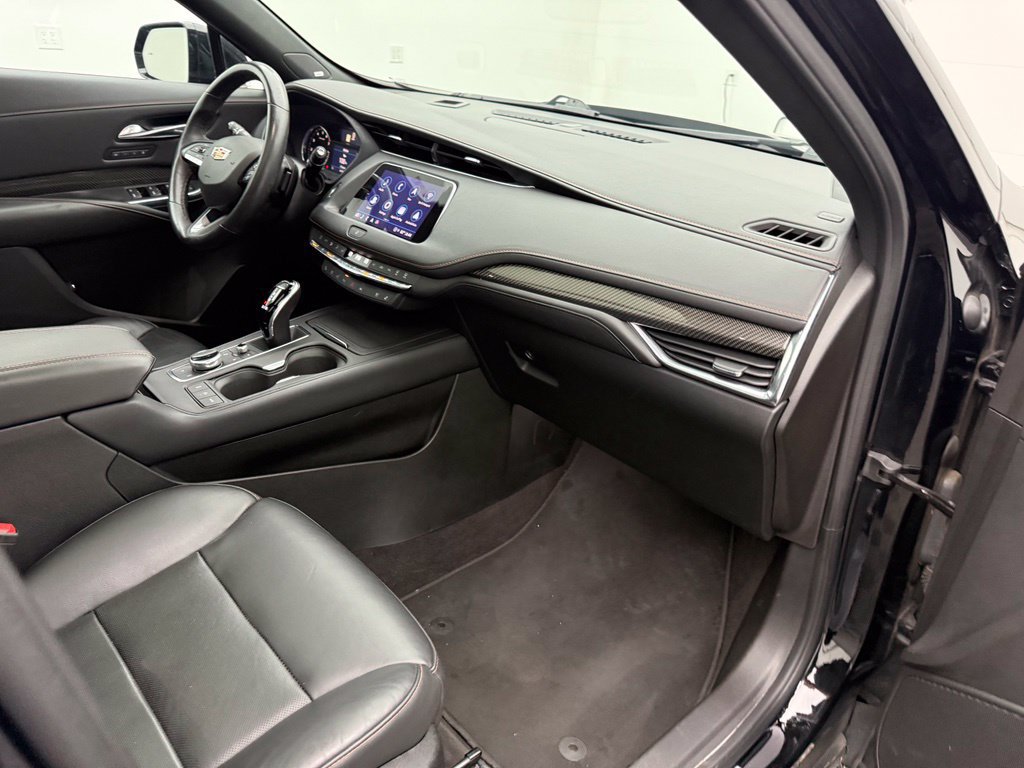 Used 2022 Cadillac XT4 Sport w/ Comfort Package AWD/4WD image 34