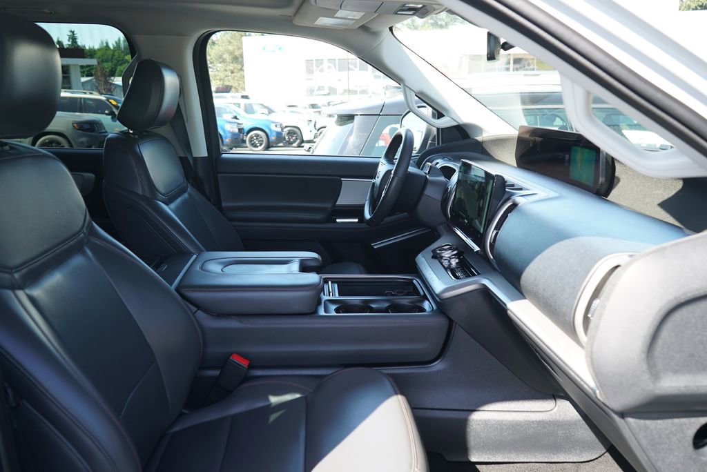 Certified 2025 Ford Expedition Max Active AWD/4WD image 9