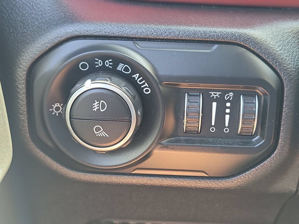 Used 2021 Jeep Gladiator Rubicon AWD/4WD image 27