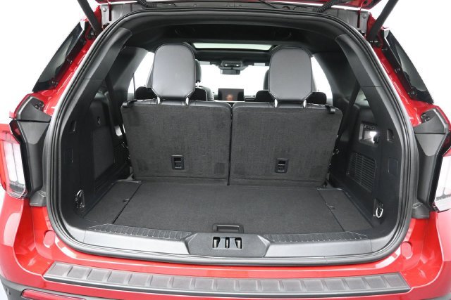 Certified 2025 Ford Explorer ST AWD/4WD image 32