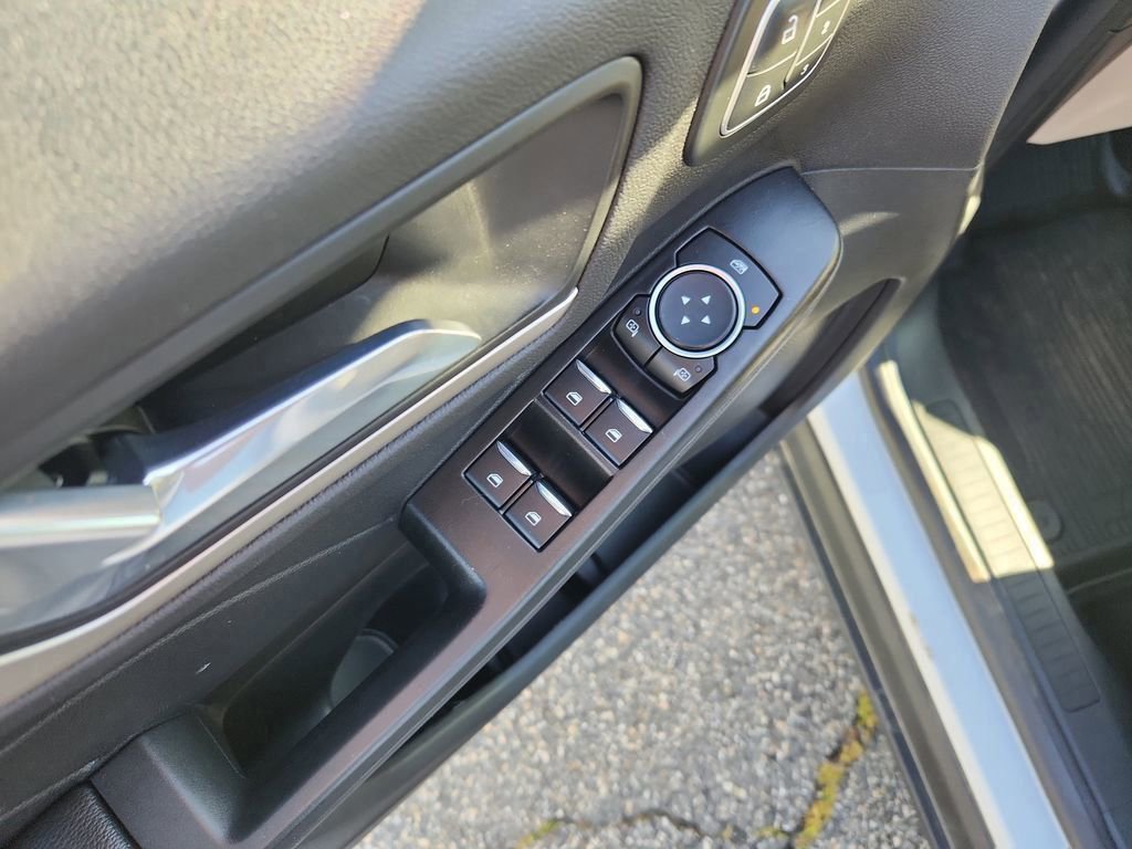 Certified 2022 Ford Escape SEL w/ Technology Package image 10