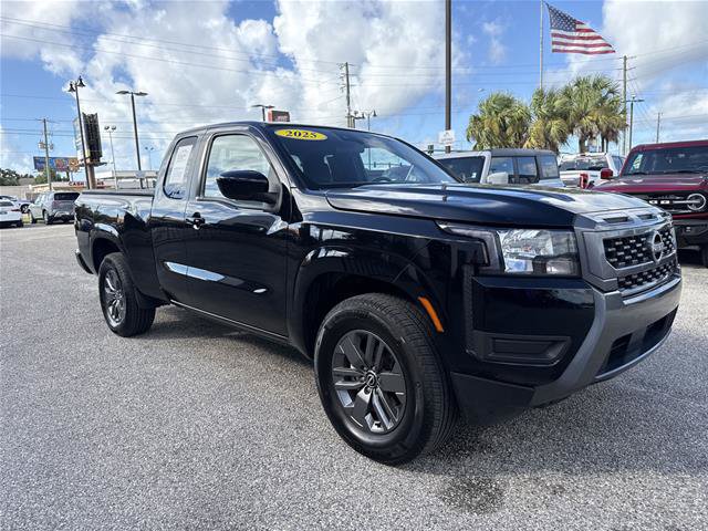 Used 2025 Nissan Frontier SV RWD image 15