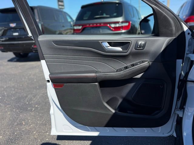 Certified 2023 Ford Escape ST-Line Select w/ Tech Pack #2 AWD/4WD image 13