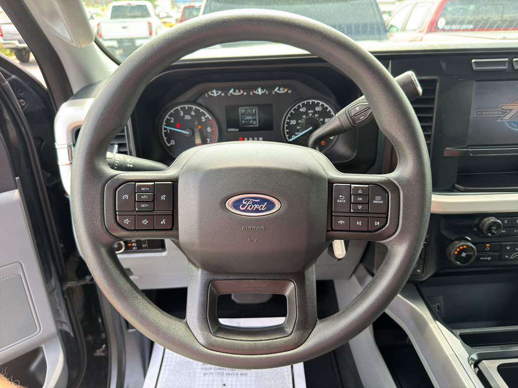 Certified 2023 Ford F250 XLT AWD/4WD image 5