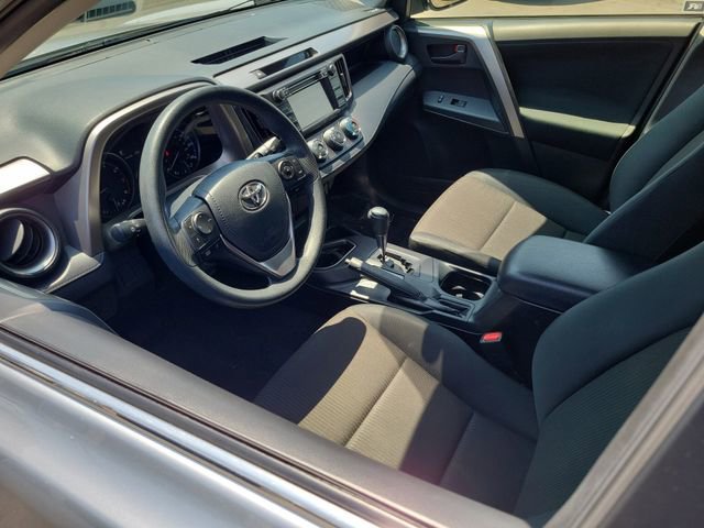 Used 2018 Toyota RAV4 LE w/ All Weather Liner Package FWD image 3