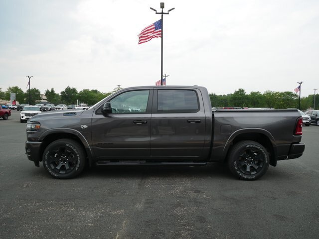 Used 2026 RAM 1500 Big Horn w/ Night Edition AWD/4WD image 5