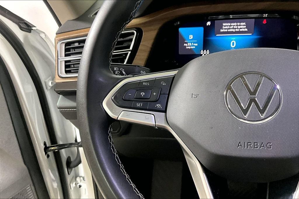 Used 2025 Volkswagen Atlas SE FWD image 14