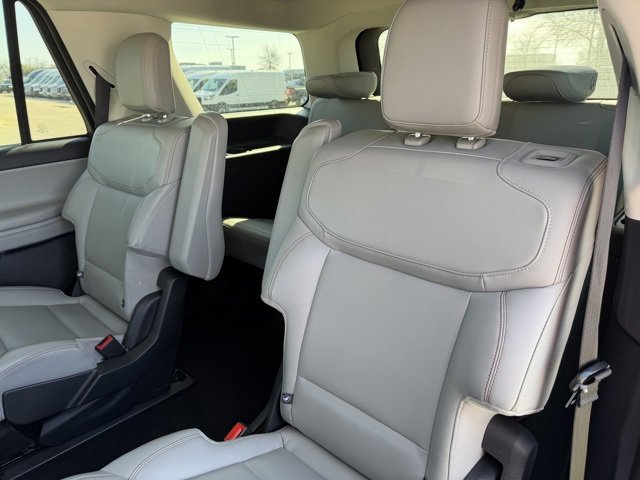 Certified 2025 Ford Expedition Active image 23