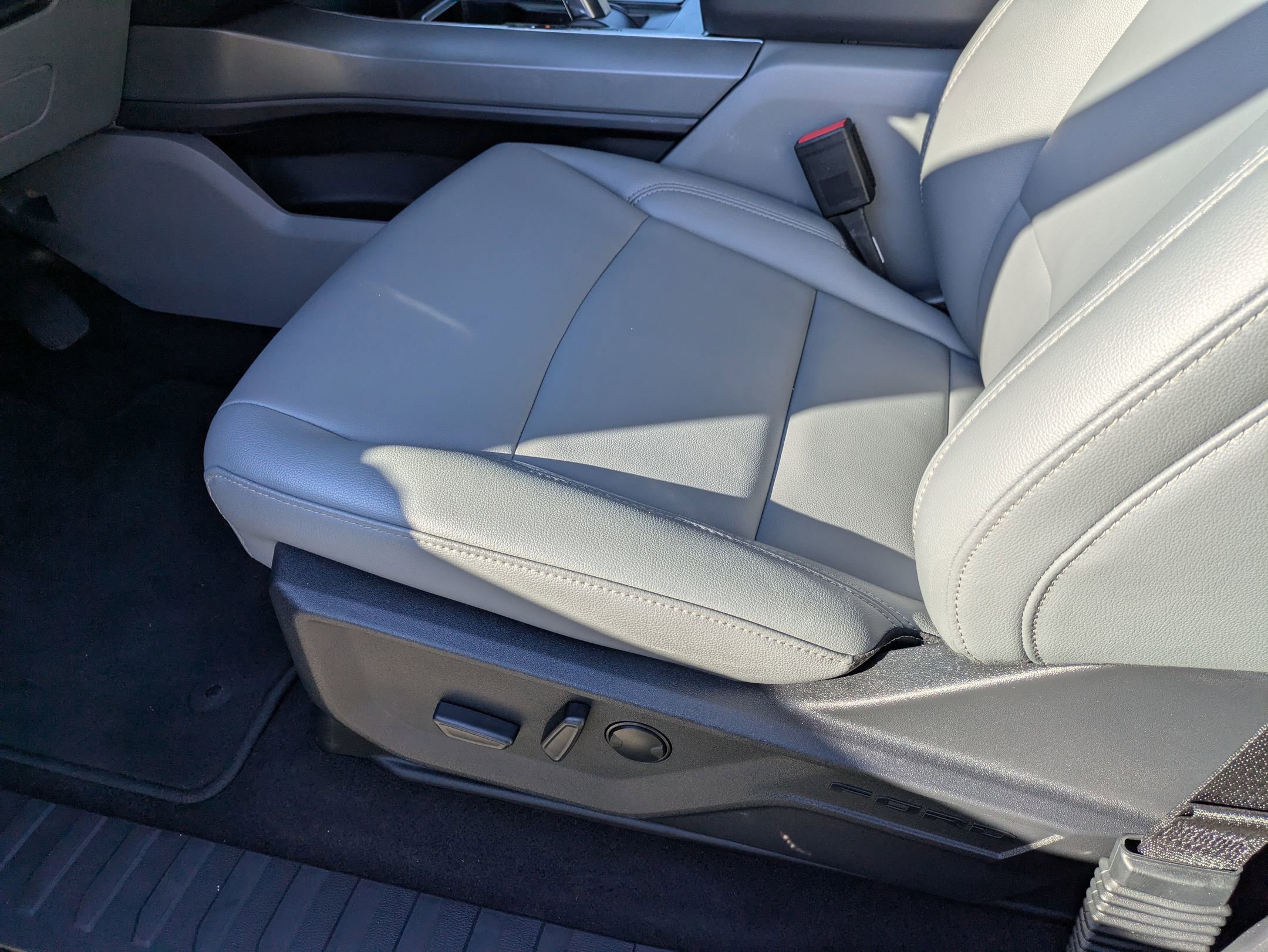 Certified 2025 Ford F150 Lightning Flash image 15