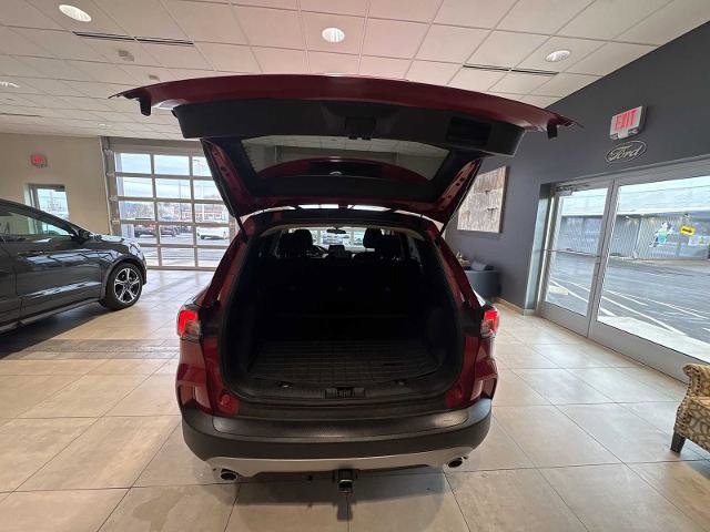 Certified 2020 Ford Escape SE image 24