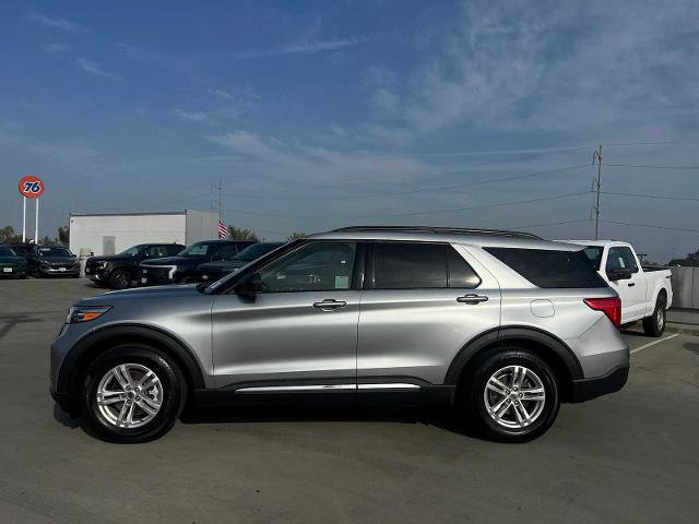 Certified 2022 Ford Explorer XLT w/ Equipment Group 202A image 3