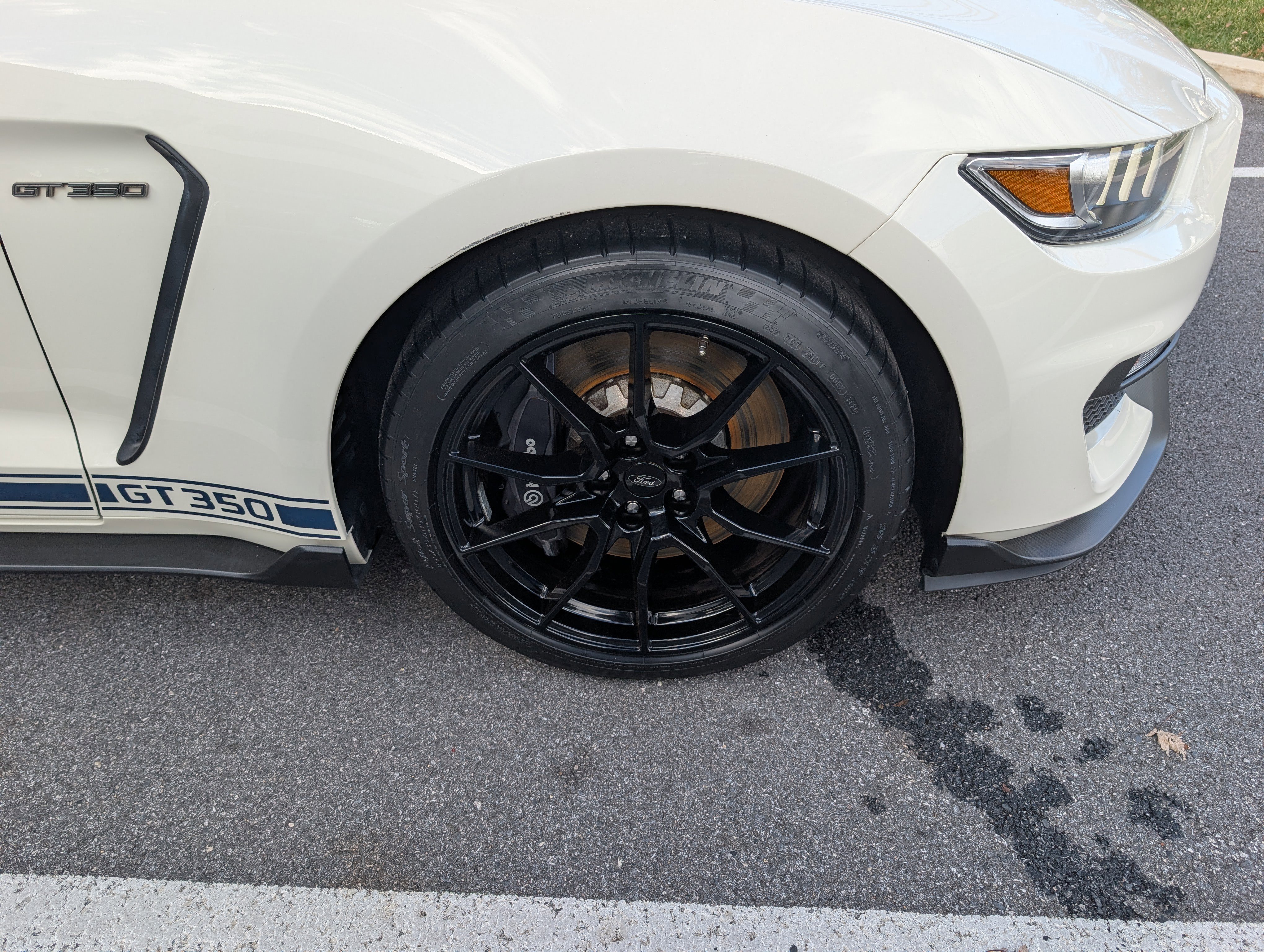 Certified 2020 Ford Mustang Shelby GT350 w/ Technology Package image 11