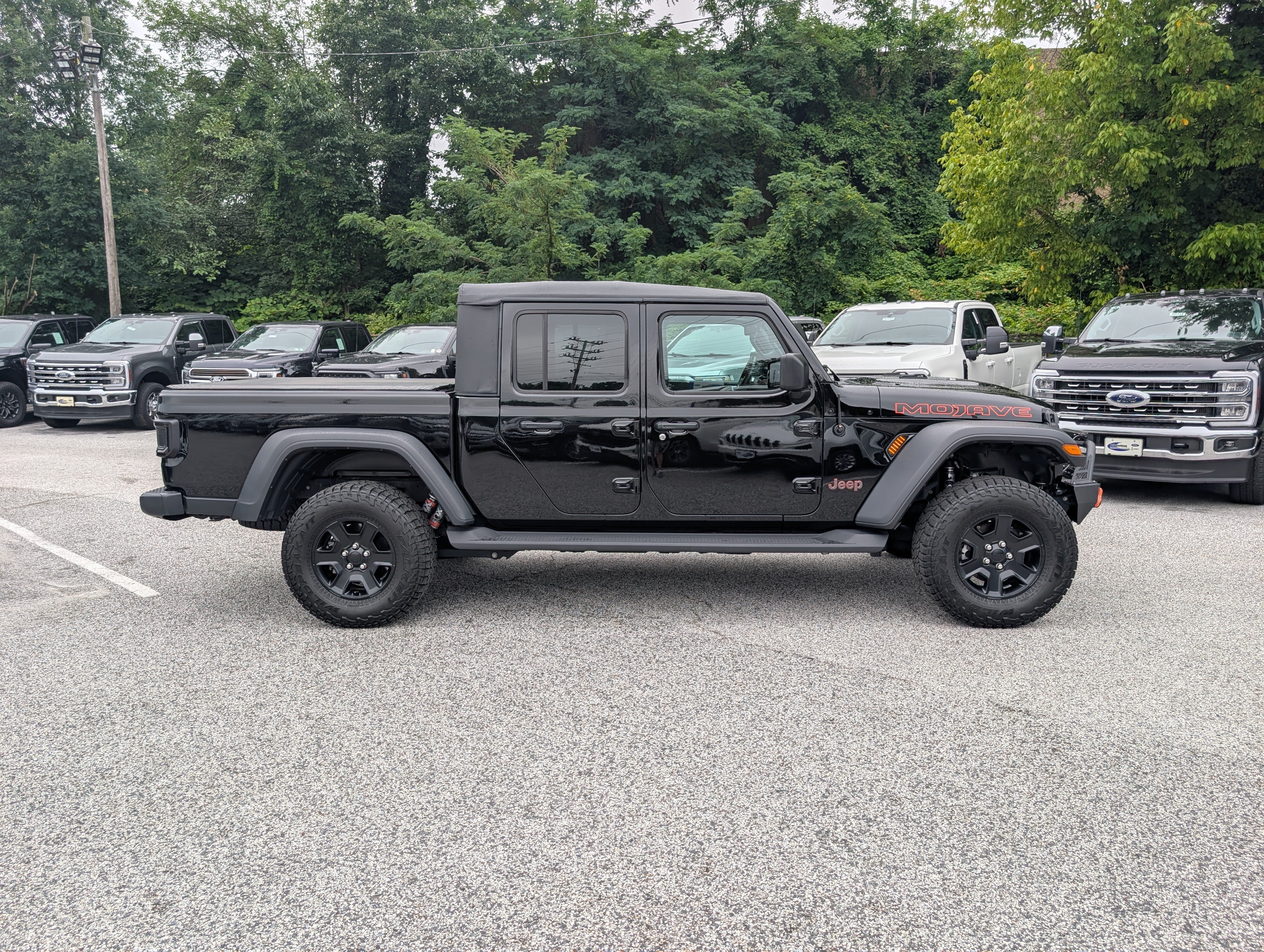 Used 2023 Jeep Gladiator Mojave w/ Cold Weather Group AWD/4WD image 8