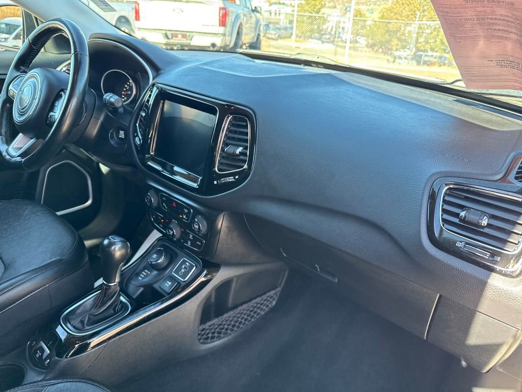 Used 2021 Jeep Compass Limited image 30