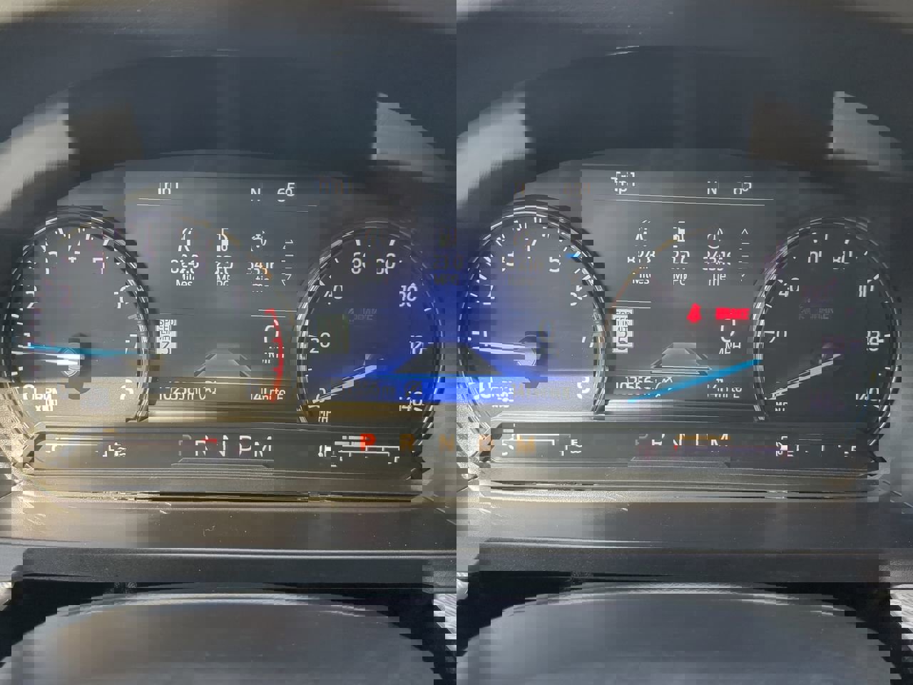 Certified 2020 Ford Explorer XLT w/ Equipment Group 202A image 25