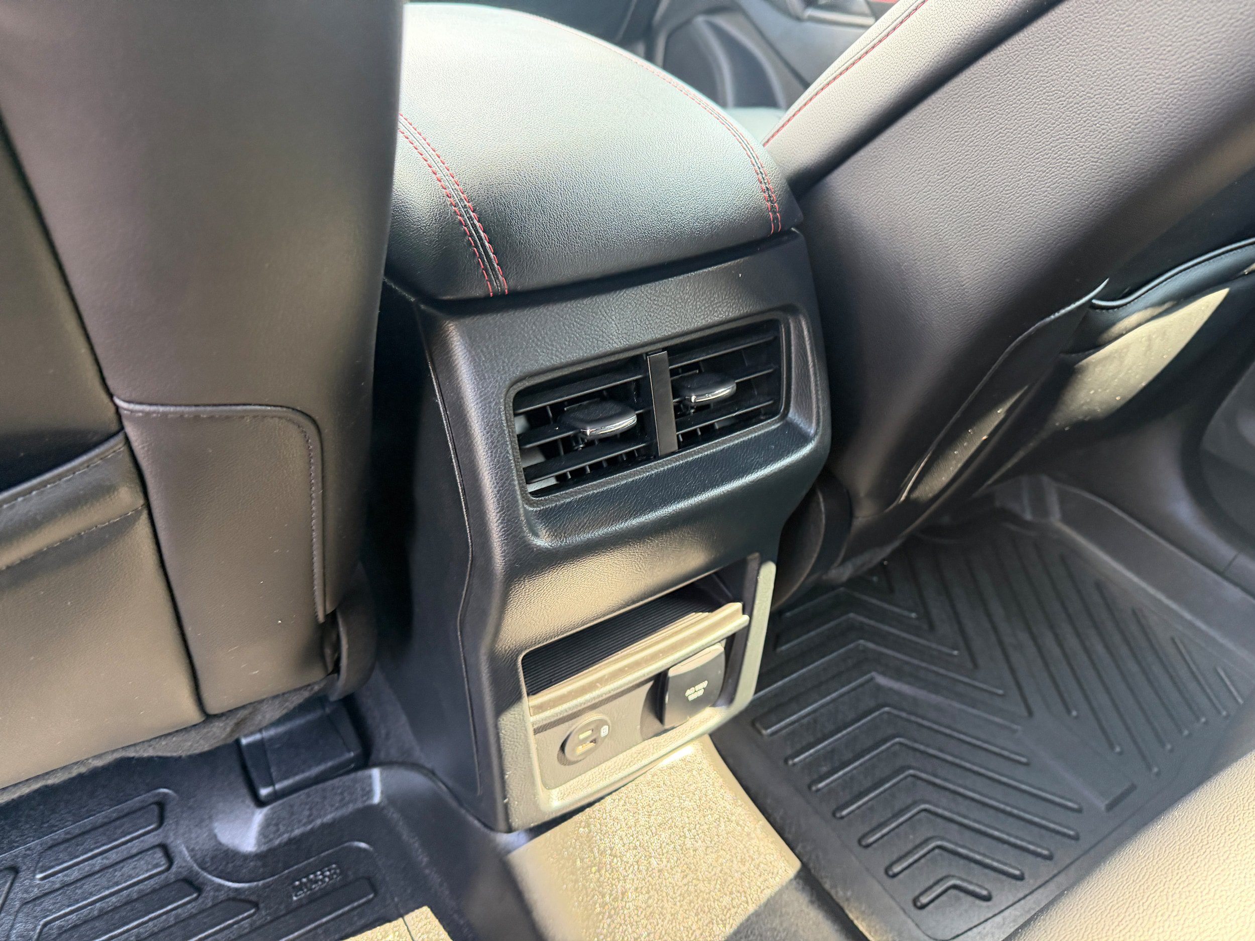 Certified 2021 Ford Edge ST-Line AWD/4WD image 17