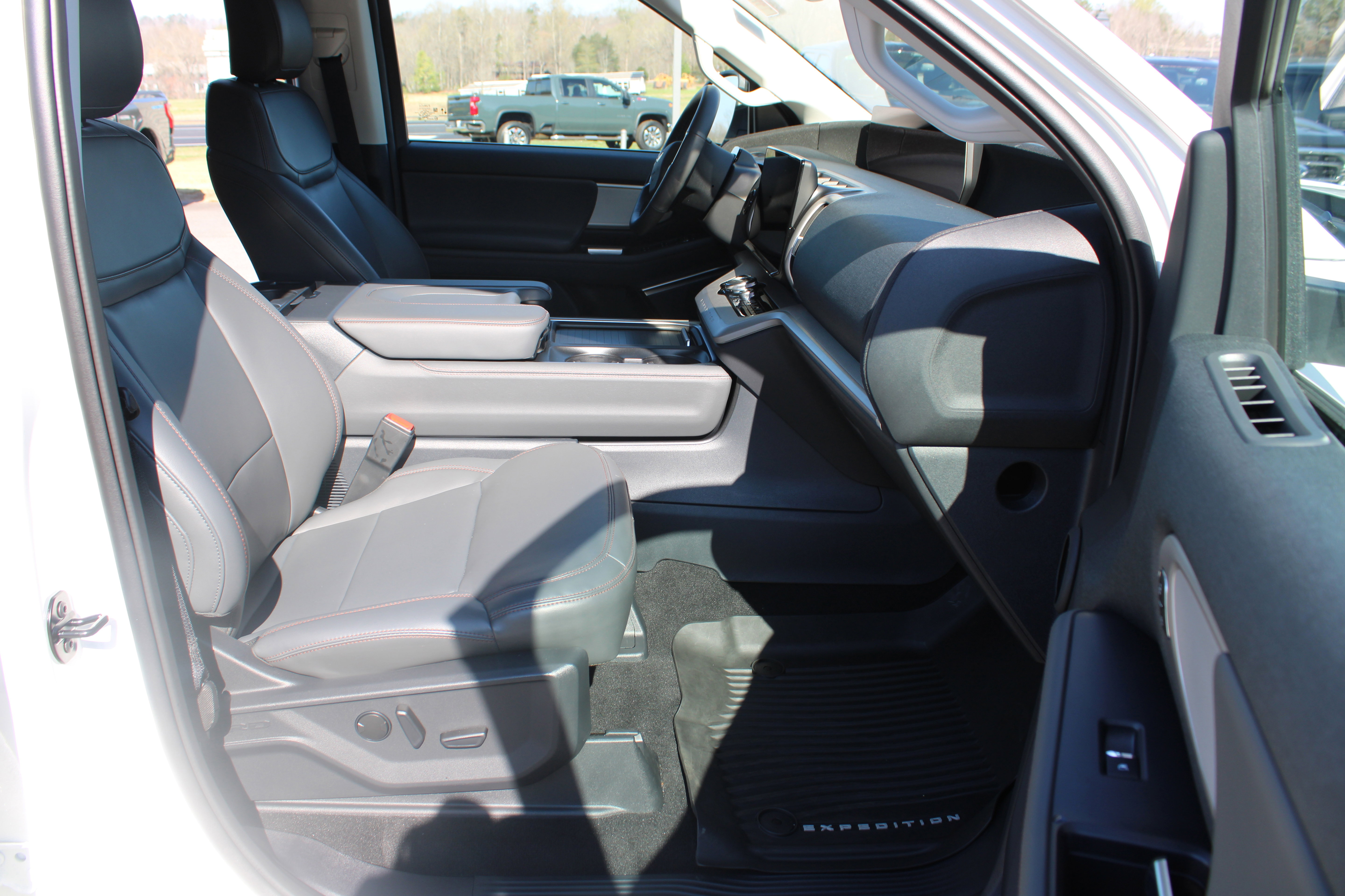 Certified 2025 Ford Expedition Max Active AWD/4WD image 21