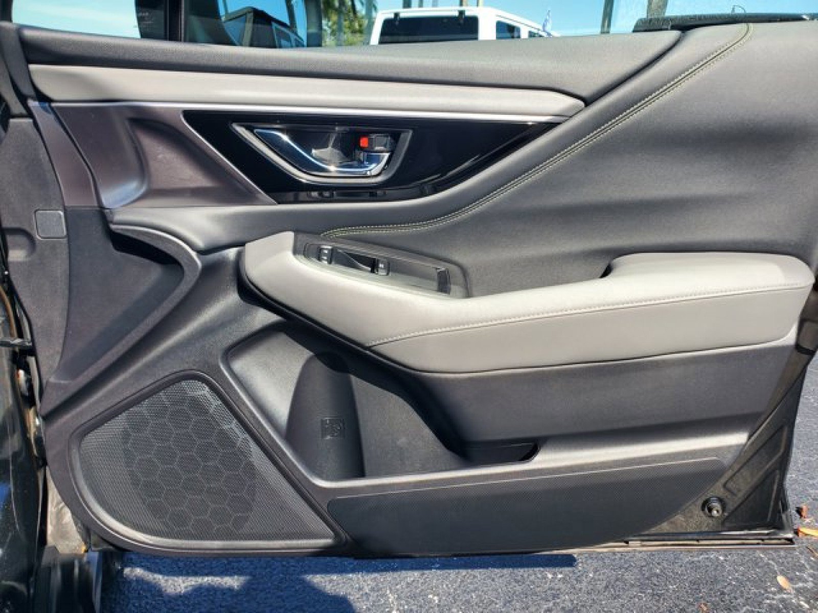 Used 2023 Subaru Outback Onyx Edition image 34